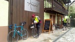 Jetzt ist klar, wieso Urban mit einer halb leeren Lenkertasche fuhr: Käse! 300km_DSC_0014.jpg